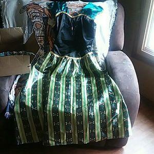 Anna costume